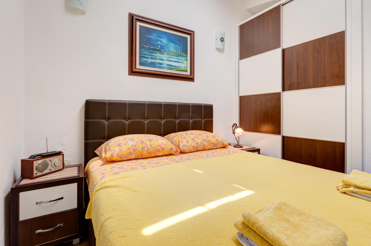 Sea Oasis Apartments - Milosevic Cattaro Esterno foto