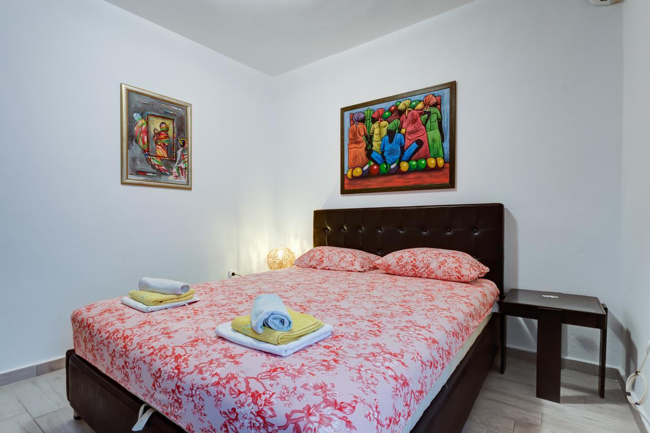 Sea Oasis Apartments - Milosevic Cattaro Esterno foto