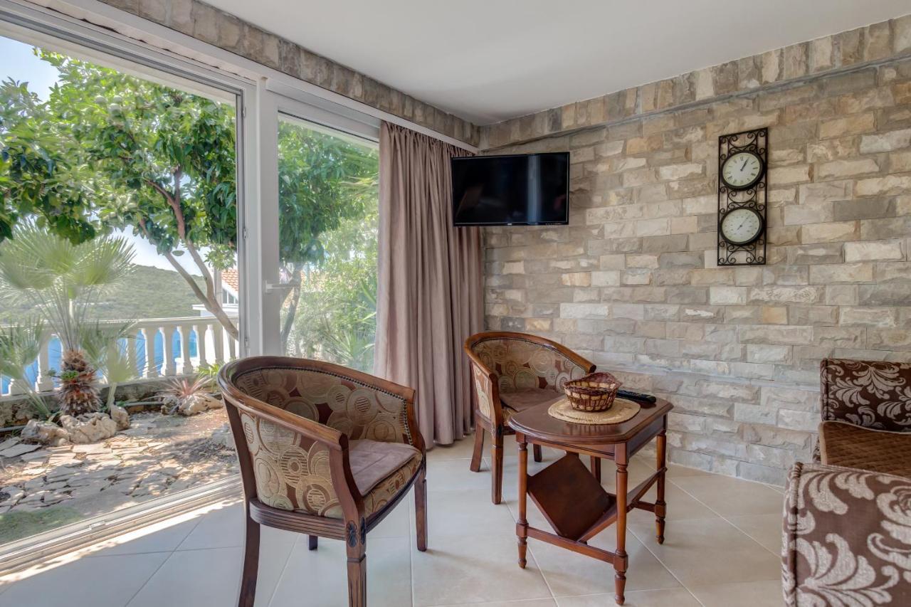 Sea Oasis Apartments - Milosevic Cattaro Esterno foto