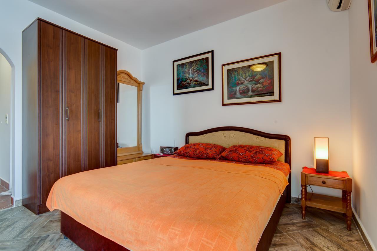 Sea Oasis Apartments - Milosevic Cattaro Esterno foto