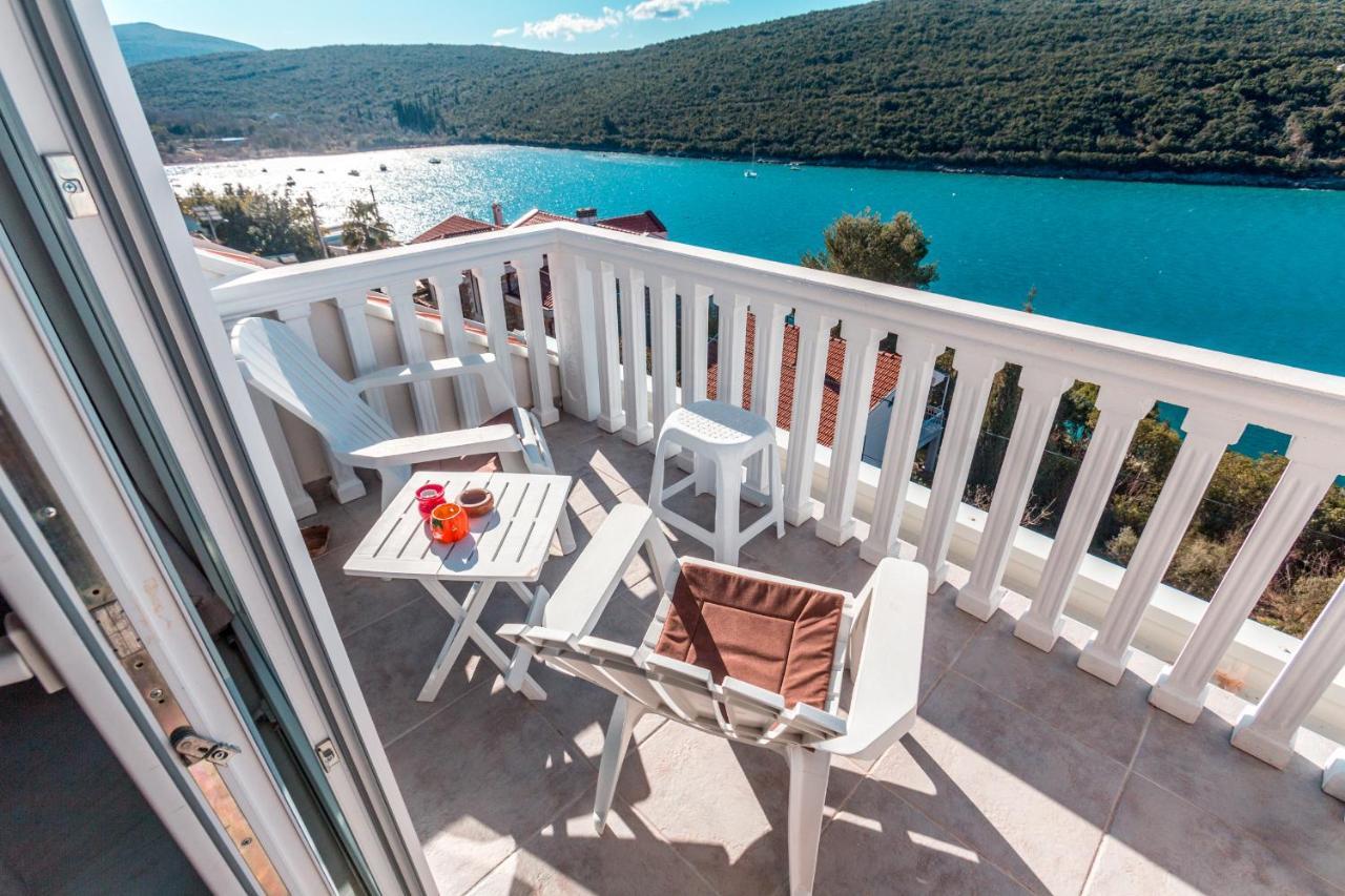 Sea Oasis Apartments - Milosevic Cattaro Esterno foto